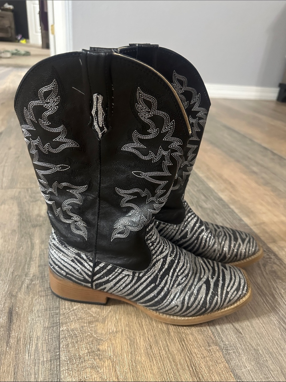Women’s Roper Black and Silver Zebra Print Women's Cowgirl Boots